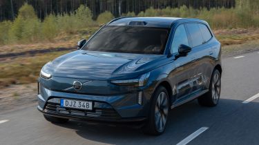 Volvo EX90 - front